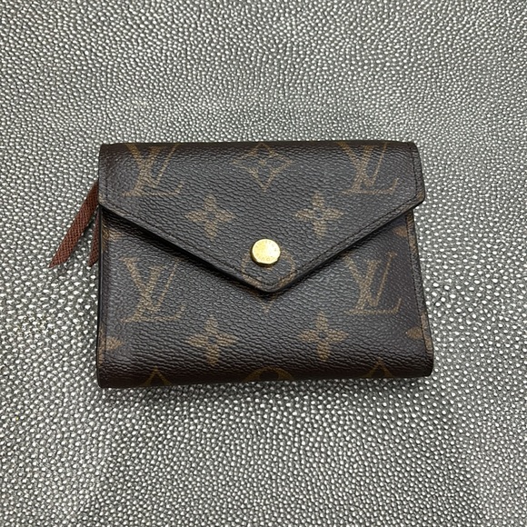 LOUIS VUITTON wallet - Picture 4 of 12